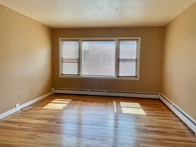 Foto del edificio - 306 Western Ave