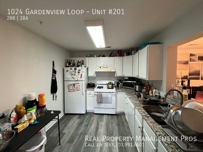 Building Photo - Qualify for a zero deposit? Minutes to I95