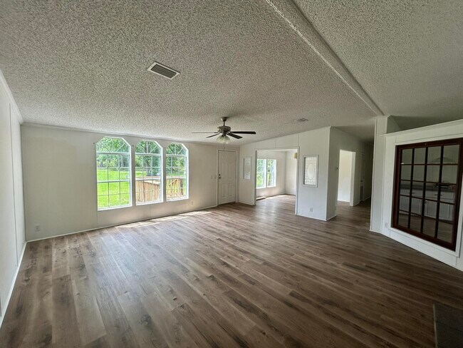 Building Photo - 3960 Millside Rd