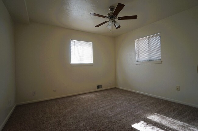 Foto del edificio - 301 Berwick Ave