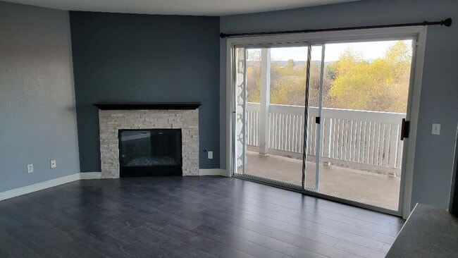 Building Photo - 5048 Via Manos