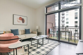 Building Photo - 449 Canal St