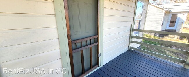 Foto del edificio - 1 br, 1 bath House - 208 N Gregory St