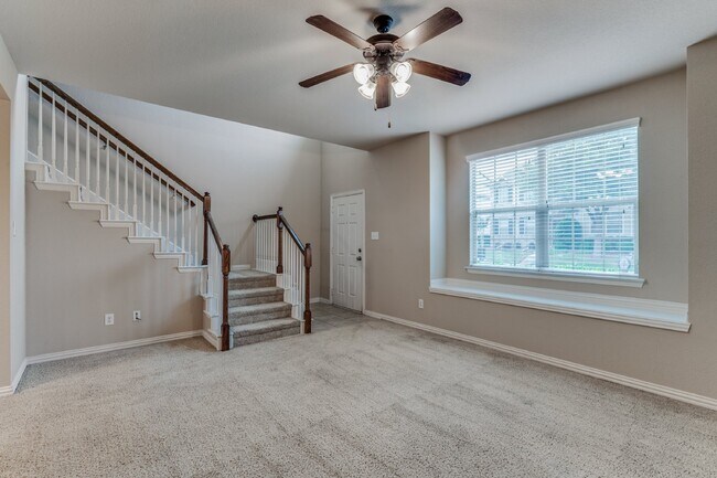 Foto del edificio - Spacious 3-Bedroom Townhouse with 2.5 Baths in North Fort Worth