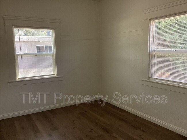 Foto del edificio - 202 W Oak St