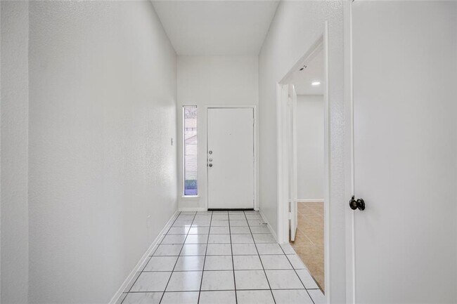 Foto del edificio - 11030 Hidden Bend Dr