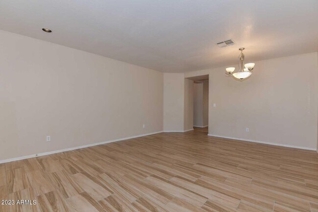 Building Photo - 11579 W Oglesby Ave