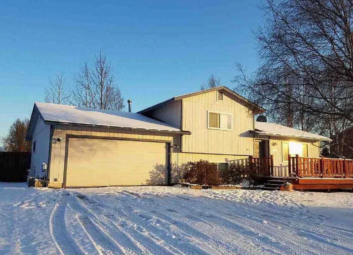 Building Photo - 11801 Suncrest Dr