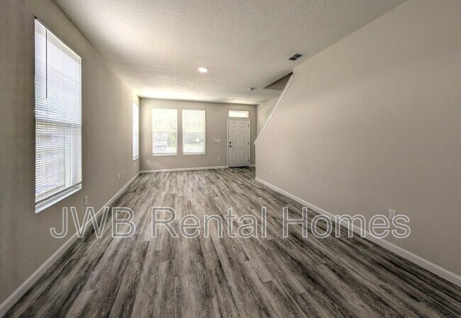 Foto del edificio - 2532 N Davis St