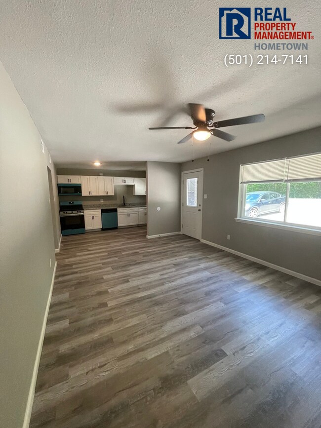 Foto del edificio - 523 E Main St