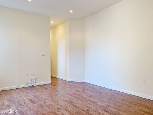Foto del edificio - 667 W 177th St