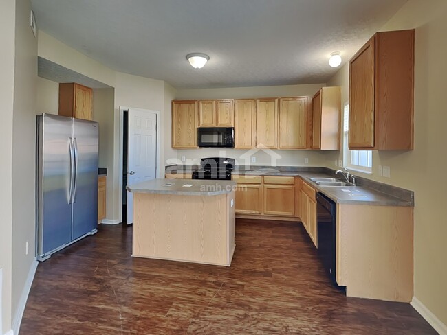 Building Photo - 1261 Daisy Court