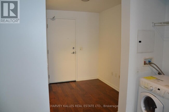 Building Photo - 47 Lower River Street
