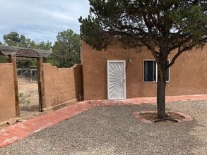 Building Photo - 20 Axton Ln