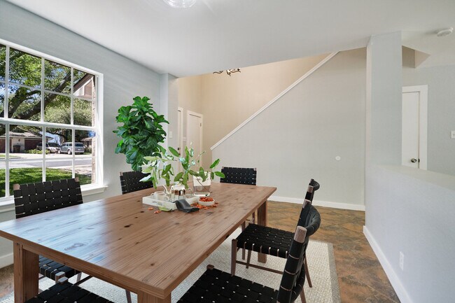 Building Photo - 9714 Copper Creek Dr
