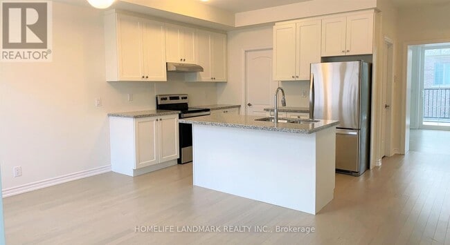 Building Photo - 99 William Shearn Cres