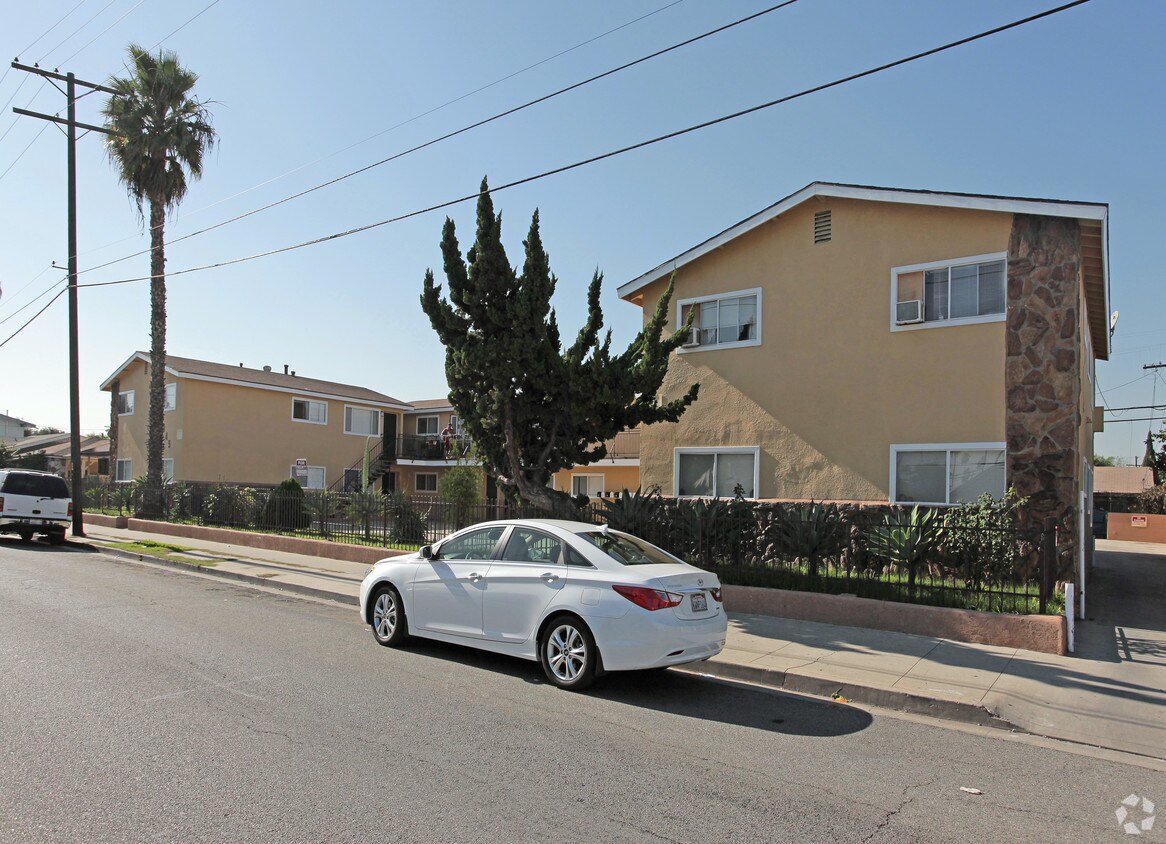 Building Photo - 2045 Martin Luther King Jr Ave