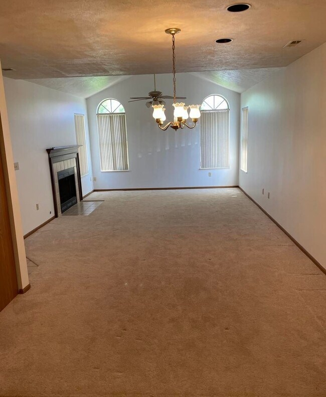 69 Ashford Dr, Cranberry Township, PA 16066 House Rental in Cranberry