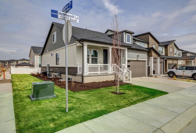 Building Photo - 4642 W Hemsworth Ln