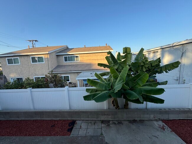 Foto del edificio - 7741 Newman Ave