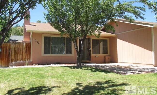 Building Photo - 1066 Palmwood Dr