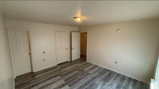 Foto del edificio - Spacious 2 Bed 2 Bath Duplex