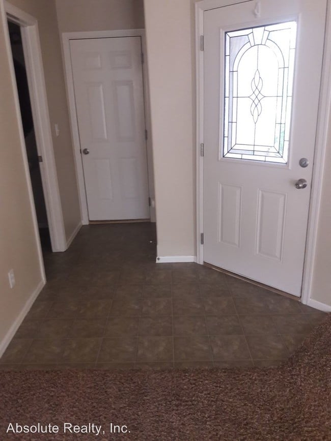 Building Photo - 2 br, 2.5 bath House - 731 Hailey Glenn View