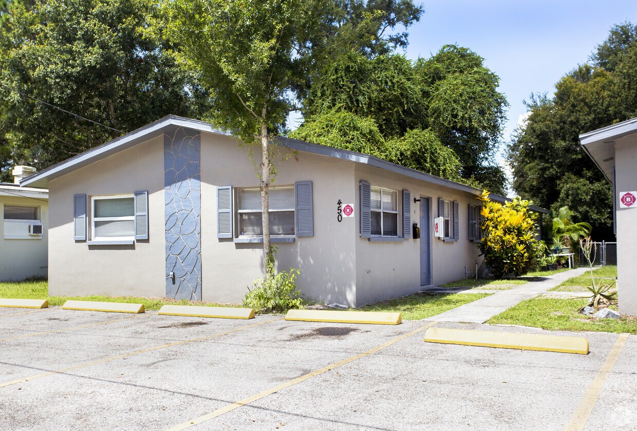 Primary Photo - New York Avenue Apartments