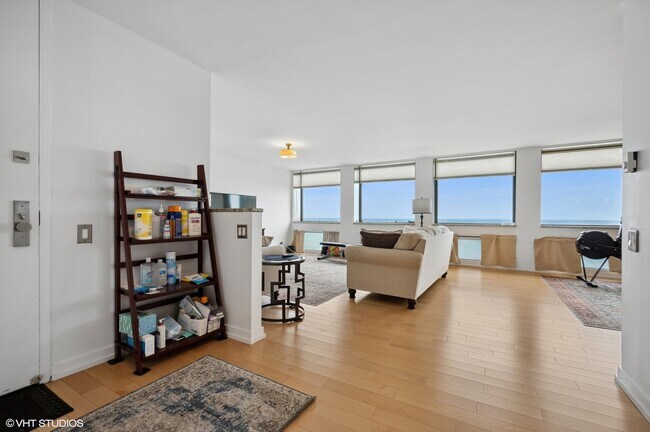 Foto del edificio - 1110 N Lake Shore Dr