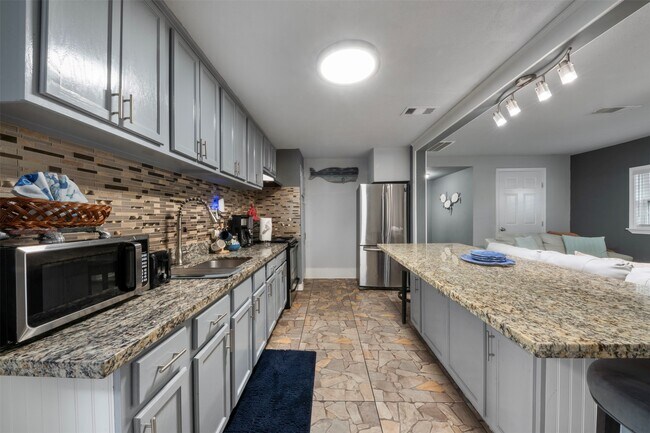 Foto del edificio - 3218 Ave Q 1/2