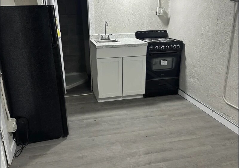 Foto del edificio - 1516 E Routt Ave