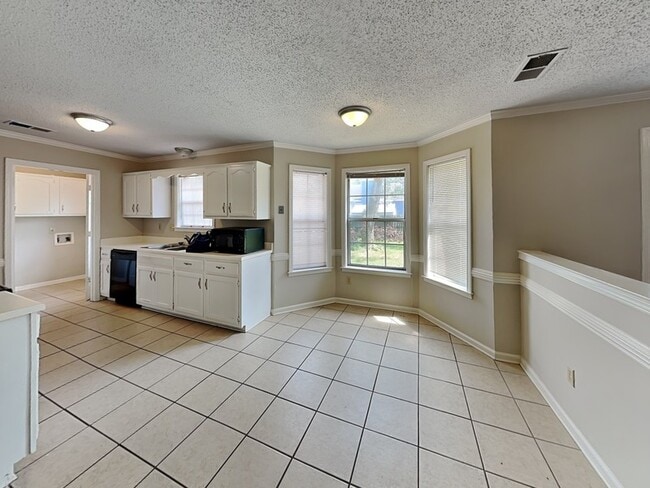 Foto del edificio - 5863 Pipers Green Ln