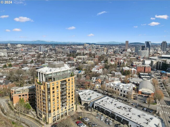 Foto del edificio - 2351 NW Westover Rd