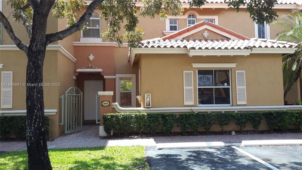 Primary Photo - 8510 NW 138th Terrace
