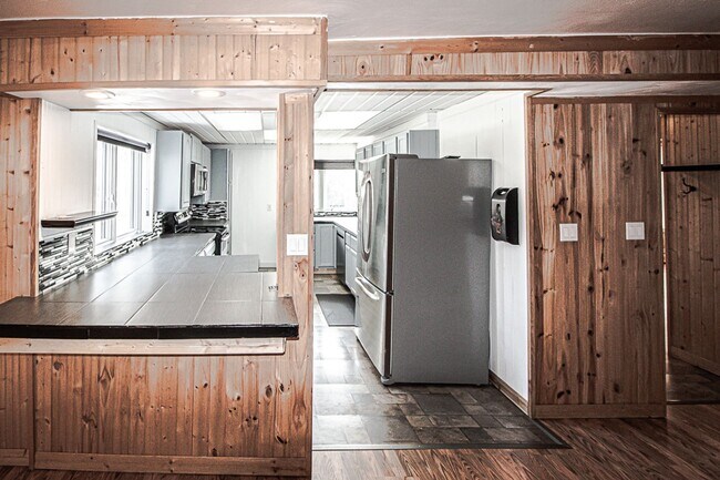 Building Photo - Baranof 500 - SJ