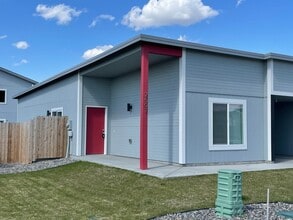 Building Photo - 2507 Helena St