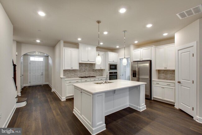 Foto del edificio - 10363 Puccini Ln