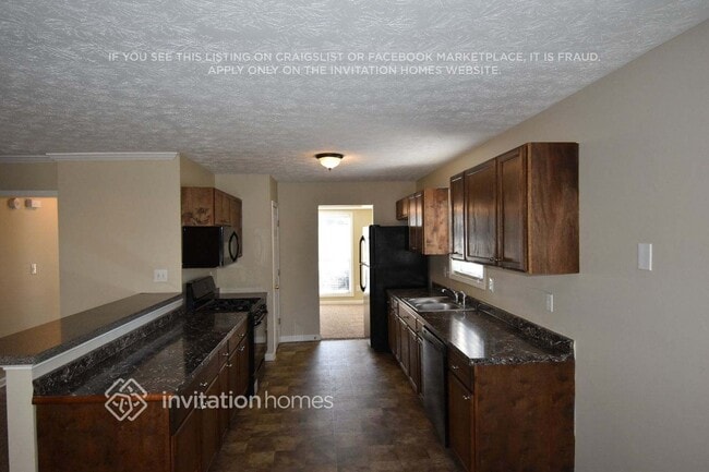 Building Photo - 2624 Sterling Dr NW