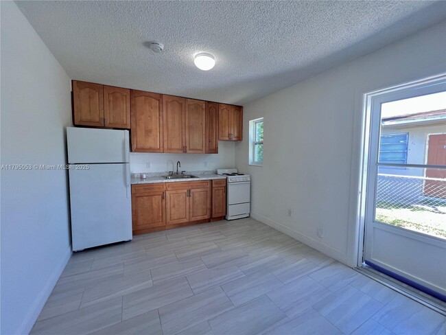 Foto del edificio - 7550 NW 2nd Terrace