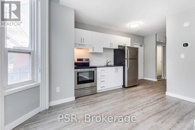 Building Photo - 205-205 Gerrard St E