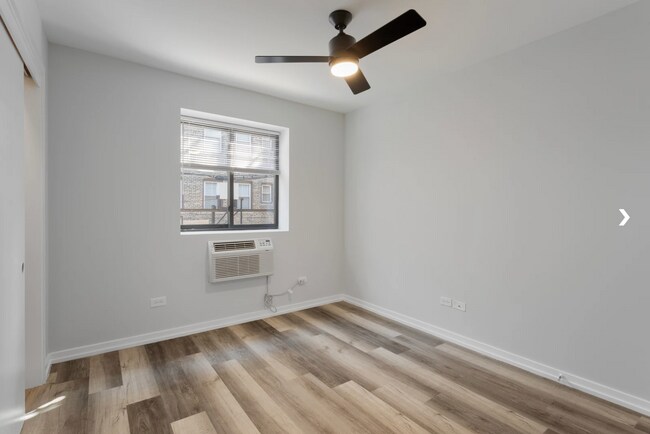 Foto del edificio - 5416 N Winthrop Ave