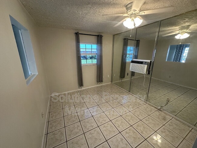 Foto del edificio - 390 W Cocoa Beach Causeway