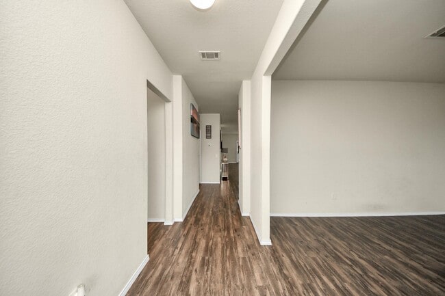 Building Photo - 25827 Kinship Ct