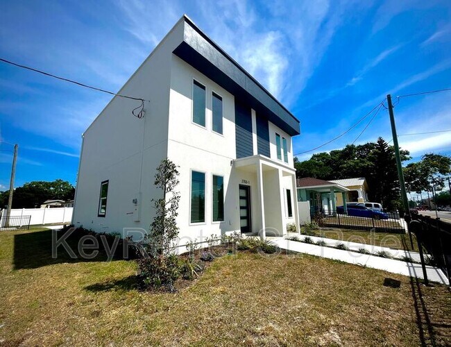 Foto del edificio - 2703 N 24th St