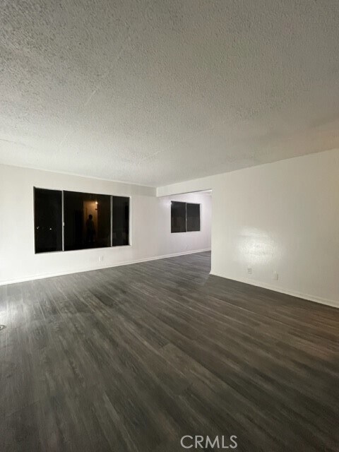 Foto del edificio - 1600 Picadilly Way