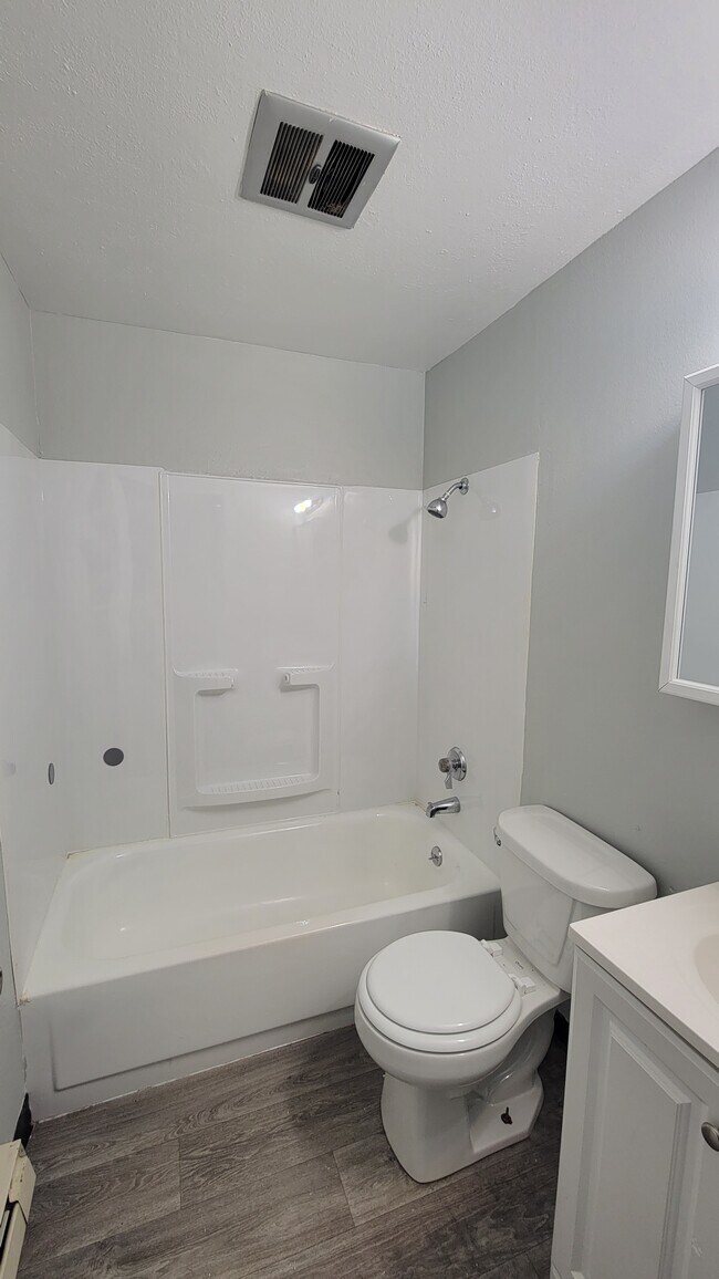 Foto del edificio - 960 NE 183rd Ave
