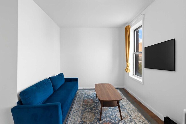 Foto del edificio - 402 E 11th St