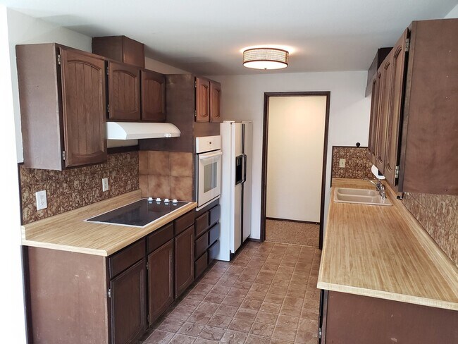 Foto del edificio - 338 - Don't Miss This Deal!!!