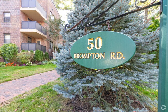 Building Photo - 50 Brompton Rd