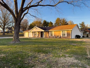 Building Photo - 398 Shady Brook Dr